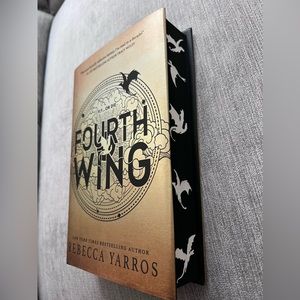 Custom Fourth Wing spray edge book